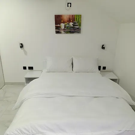 Garfield Family 1 Apartment