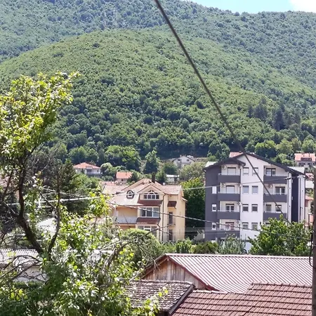 Apartment Garfield Family 1