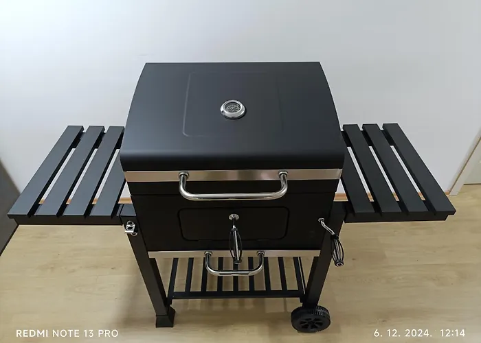 Garfield Family 1 アパート