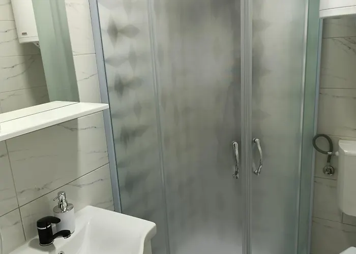 Garfield Family 1 アパート *