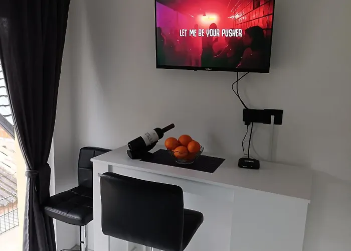 アパート Garfield Family 1 ソコバニャ