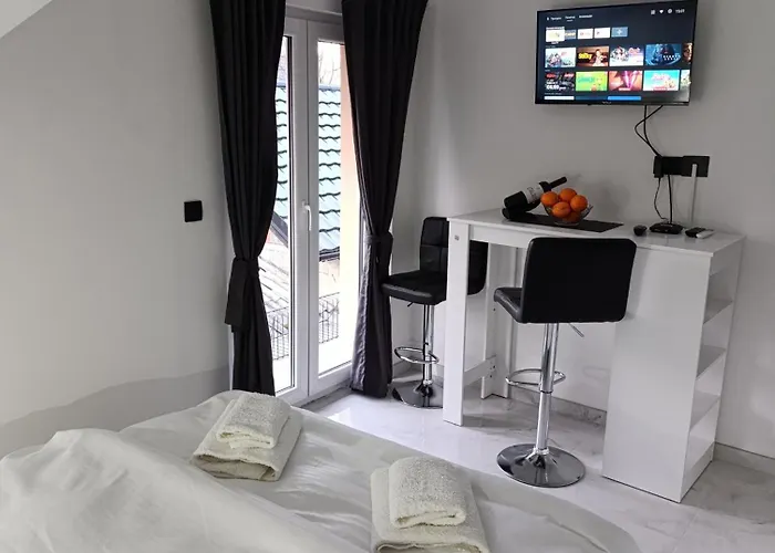 アパート Garfield Family 1