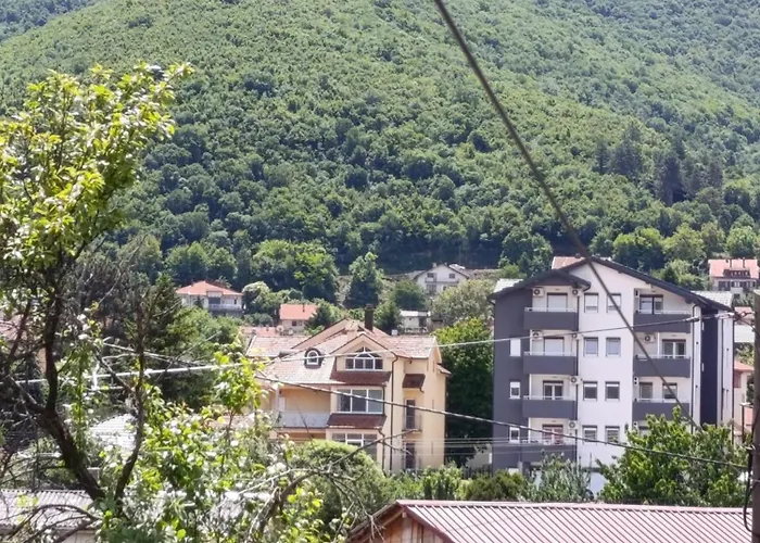 アパート Garfield Family 1